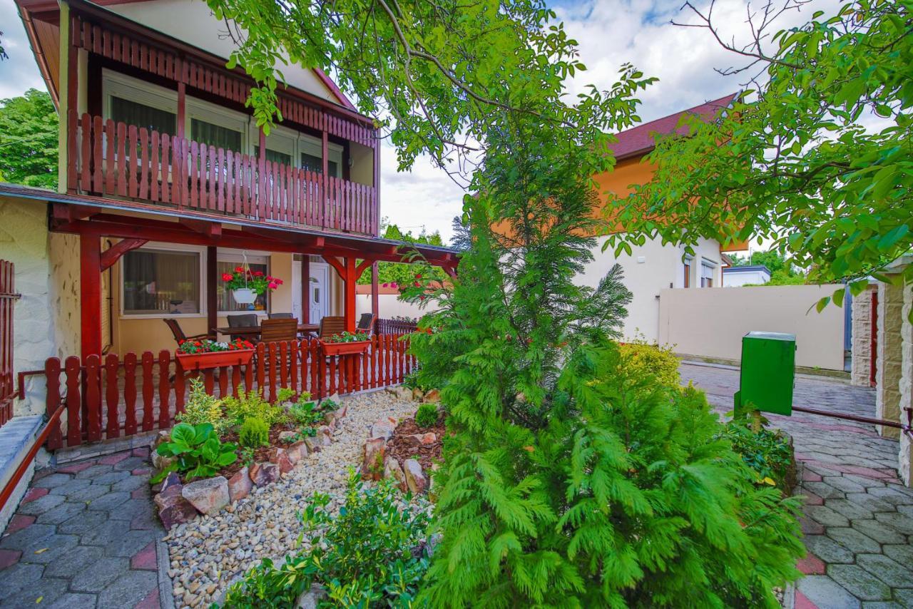 Maria Apartman Хайдусобосло Экстерьер фото